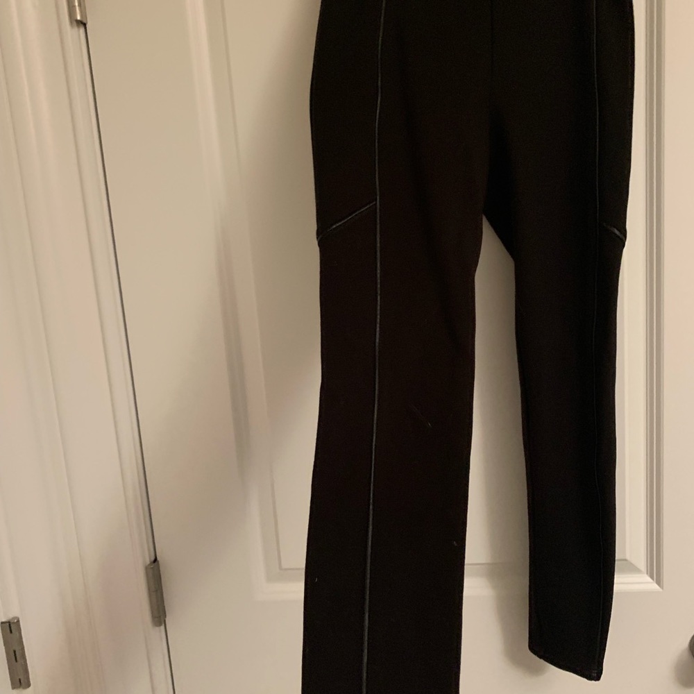 Splendid black leggings with faux leather piping
